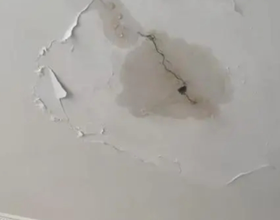 赫章阳台漏水维修公司分享下屋面防水工程质量问题原因分析